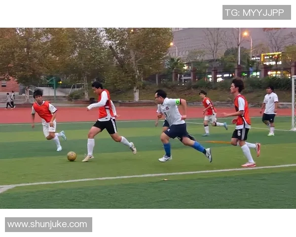 武汉足球队在精英赛中的比赛经验与表现深度解析